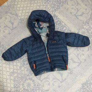 Patagonia reversible down sweater hoody (12-18M)